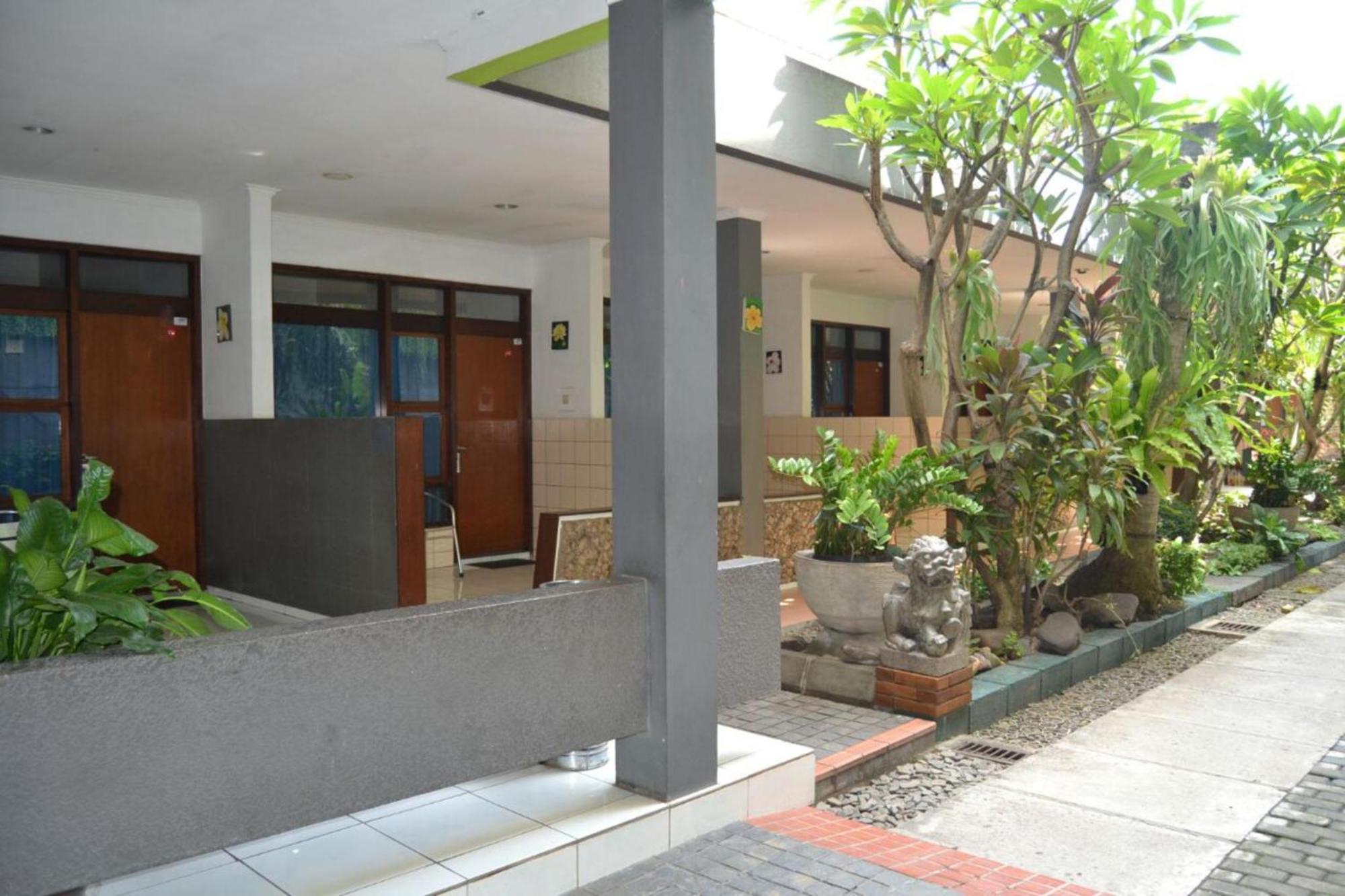 Hotel Aneka Baru Sleman  Exterior foto